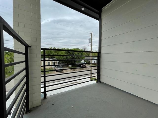 2417 N Winnetka Avenue - Photo 20