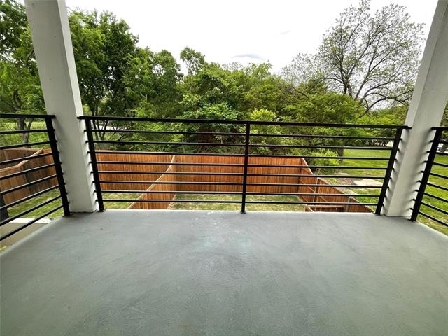 2417 N Winnetka Avenue - Photo 12