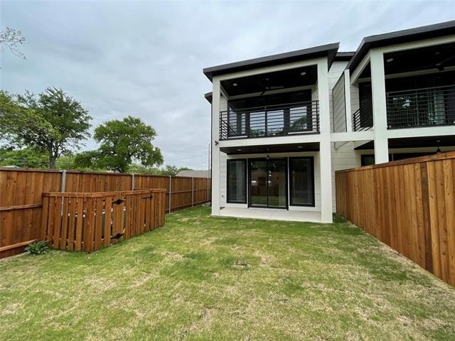 2417 N Winnetka Avenue - Photo 32