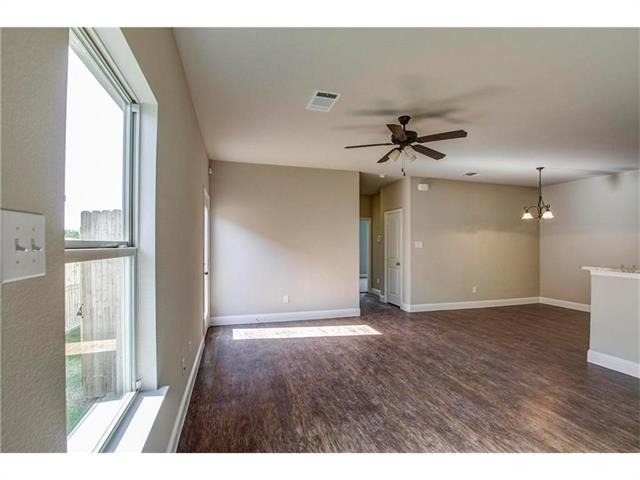 428 Canvas Court - Photo 4