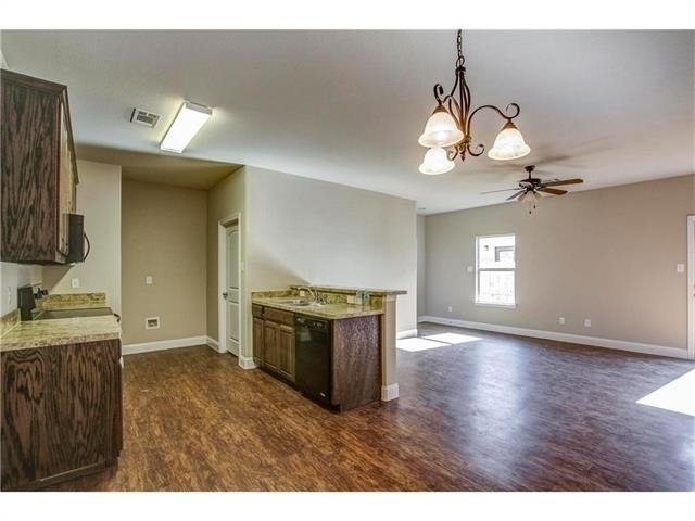 428 Canvas Court - Photo 1