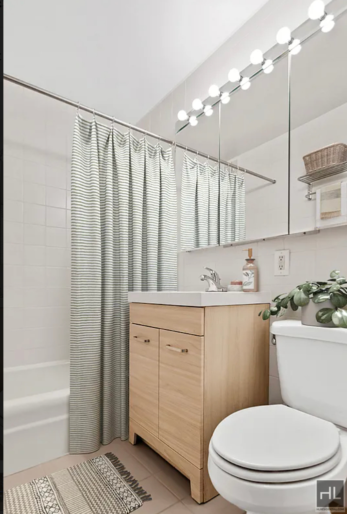 2nd Avenue - Photo 4