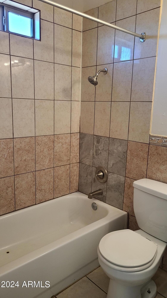 6111 W Cambridge Avenue - Photo 8