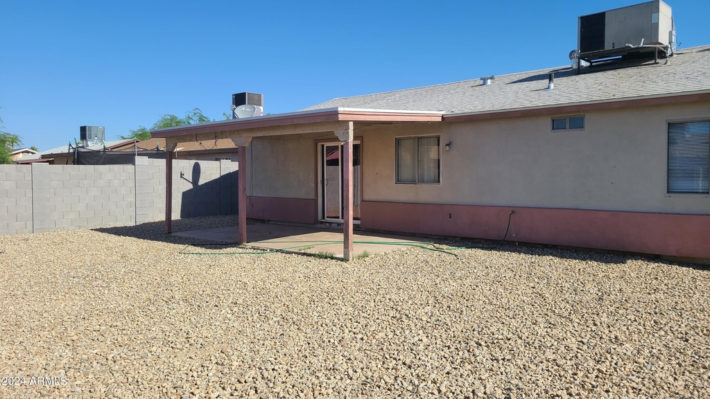 6111 W Cambridge Avenue - Photo 16