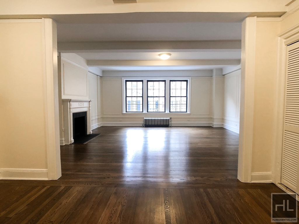 East 80th Street - Photo 0