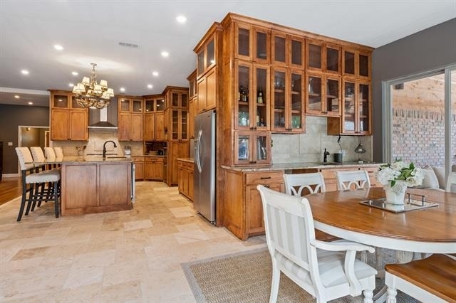 2413 Taylor Street - Photo 3