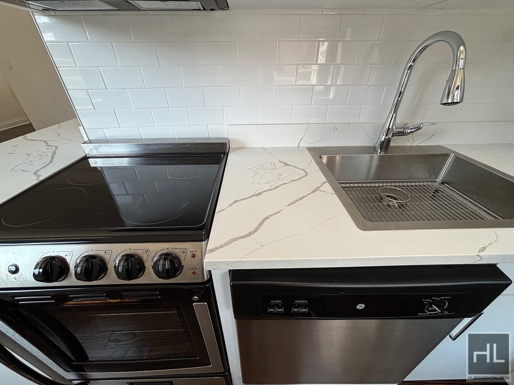 East 69 Street - Photo 6