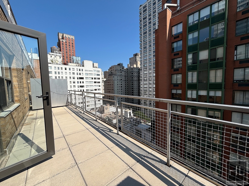 East 69 Street - Photo 0