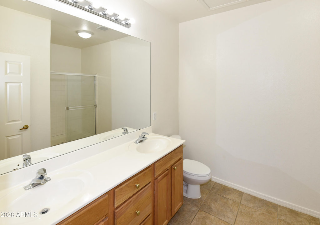 1335 E June Street - Photo 13
