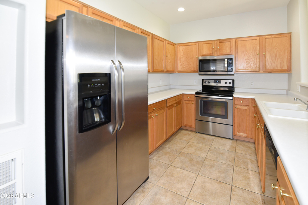 1335 E June Street - Photo 20