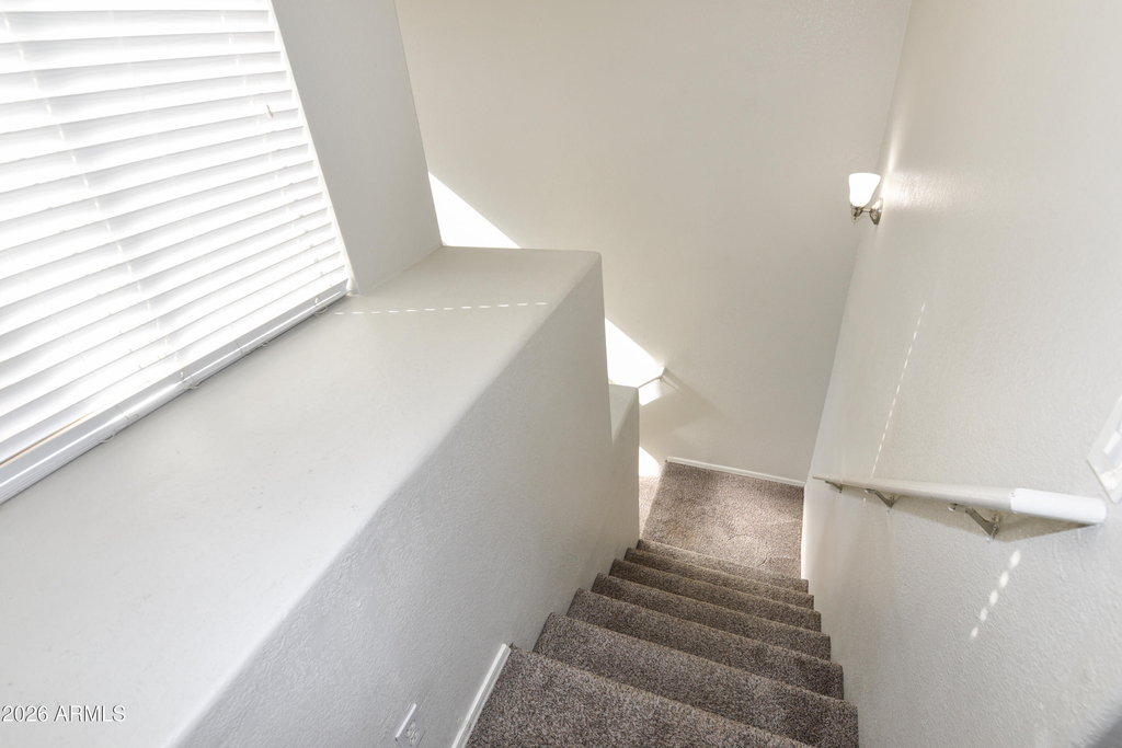 1335 E June Street - Photo 32