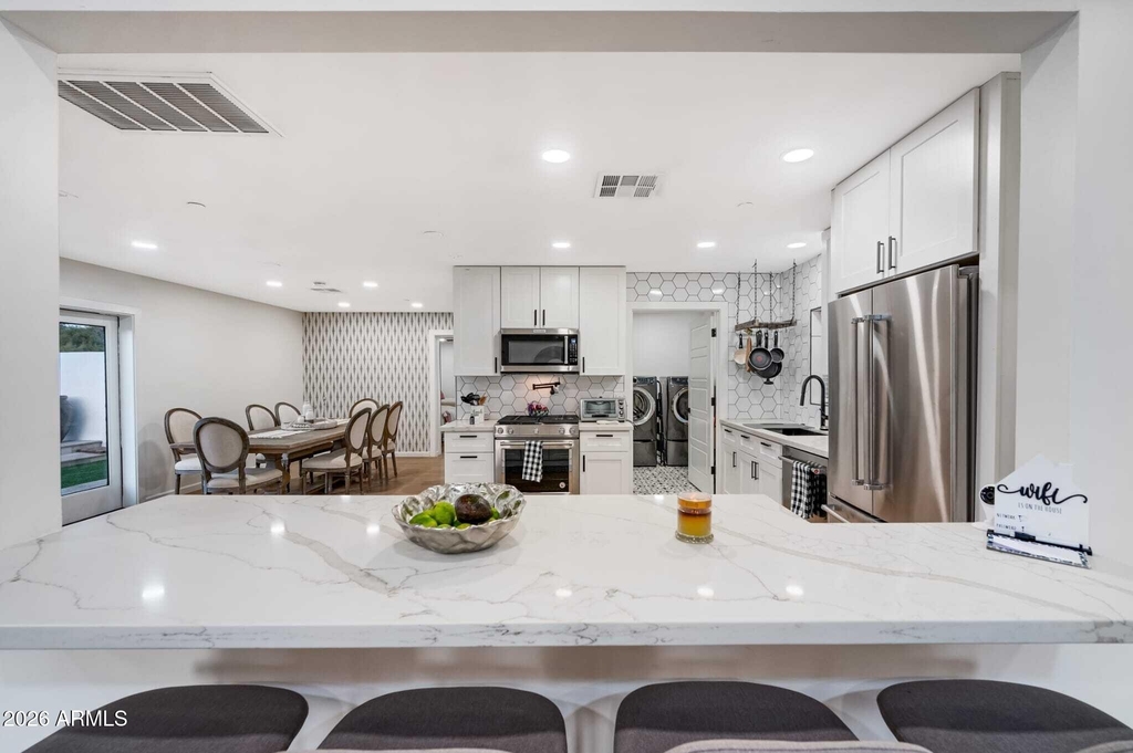 12216 N 65th Street - Photo 7