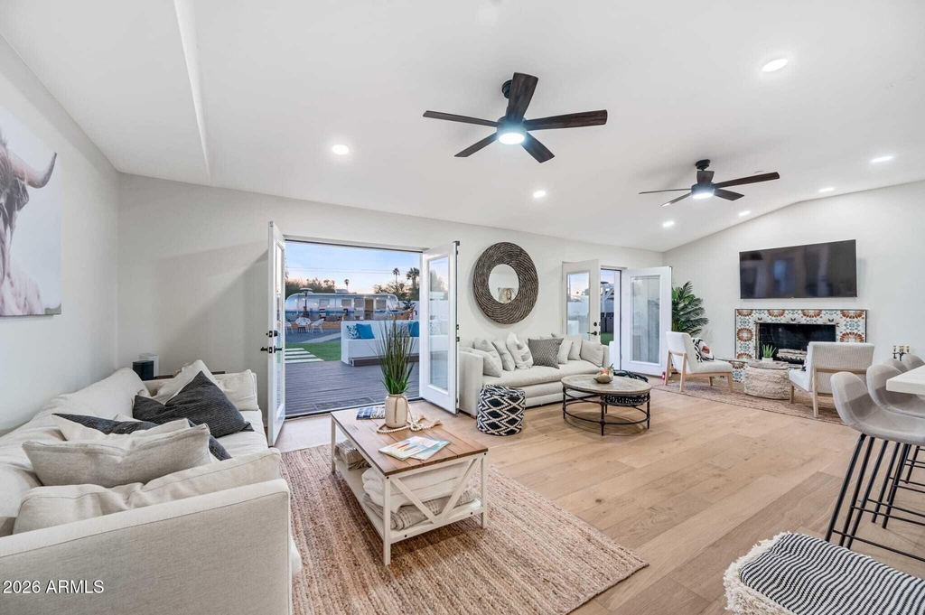12216 N 65th Street - Photo 2