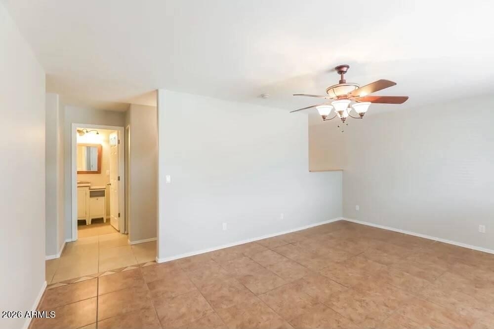 401 E Fremont Dr, Drive - Photo 6
