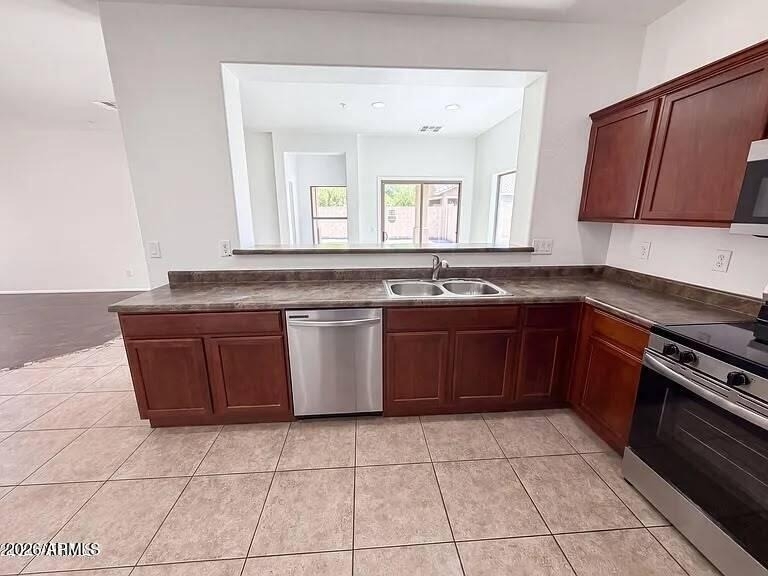 934 E Overlin Lane Drive - Photo 2