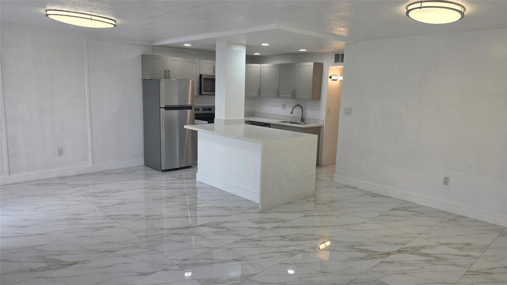 1758 Nw 55th Avenue - Photo 0