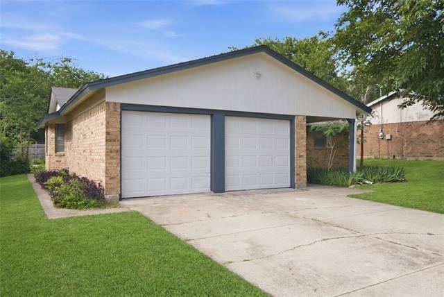 6017 Blueridge Drive - Photo 2