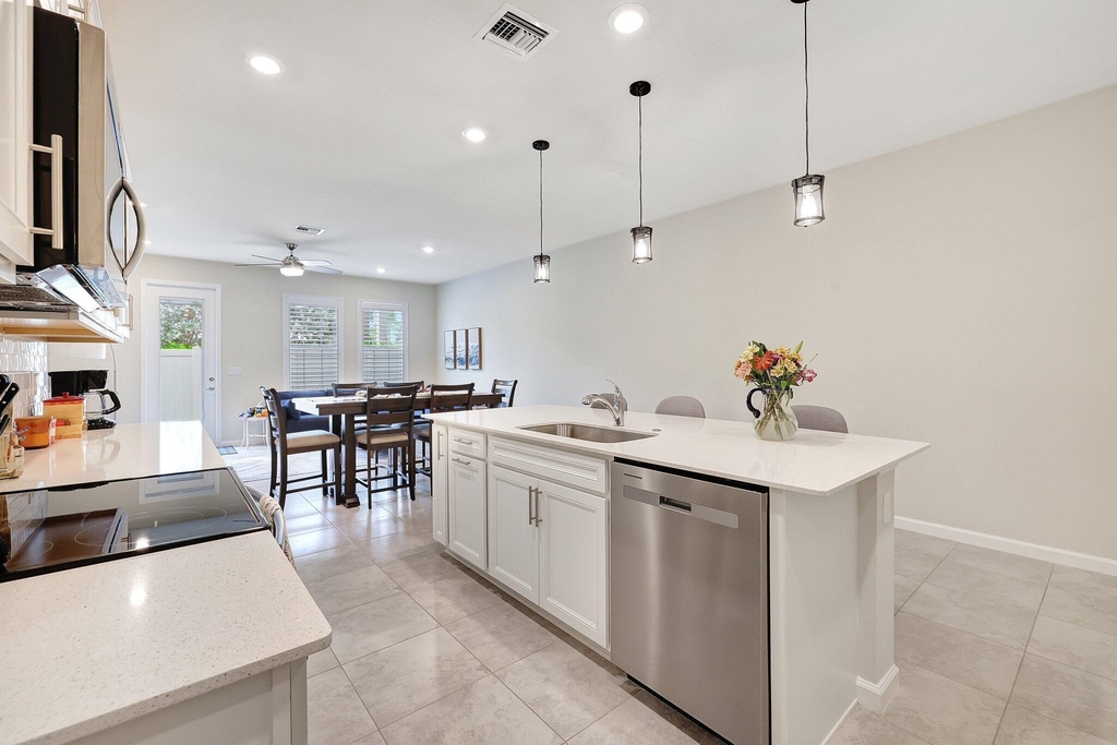 1807 Se Ocean Cove Way - Photo 6