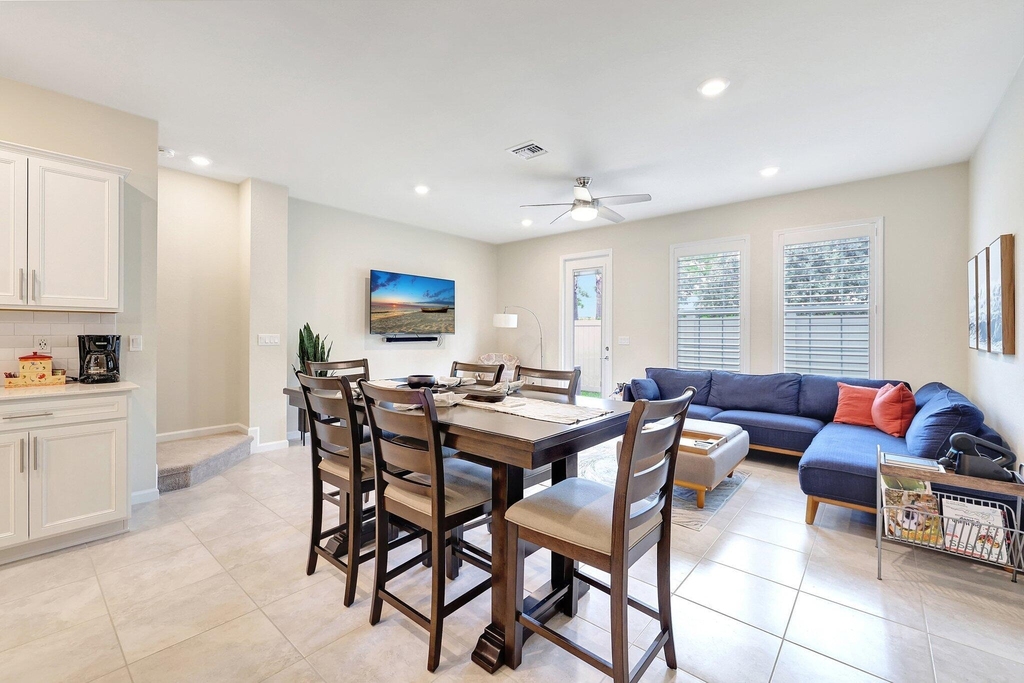 1807 Se Ocean Cove Way - Photo 10