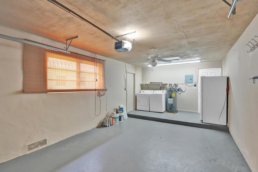 7010-7012 Nw 78th Avenue - Photo 33