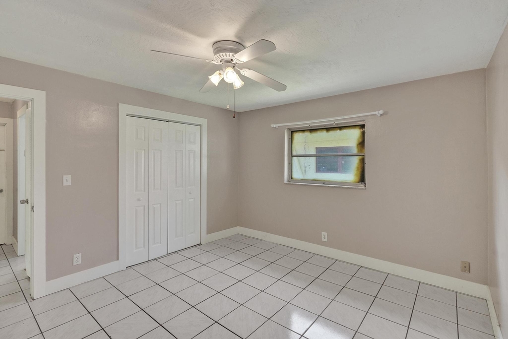 7010-7012 Nw 78th Avenue - Photo 27