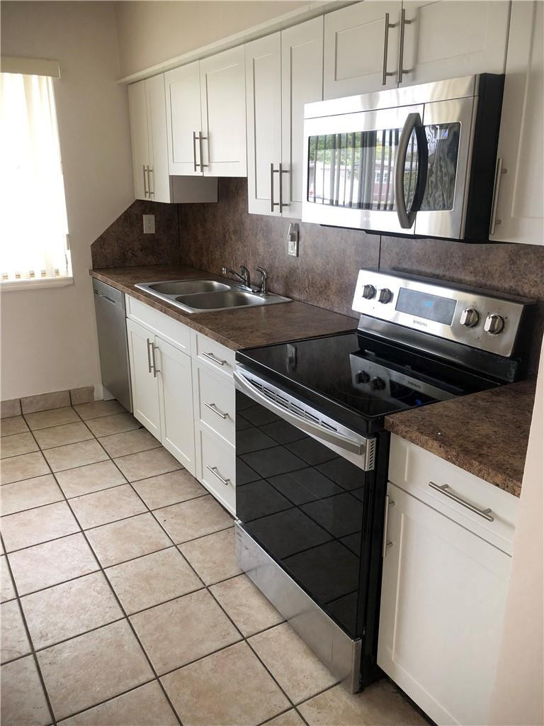 6900 Nw 14th Court - Photo 4