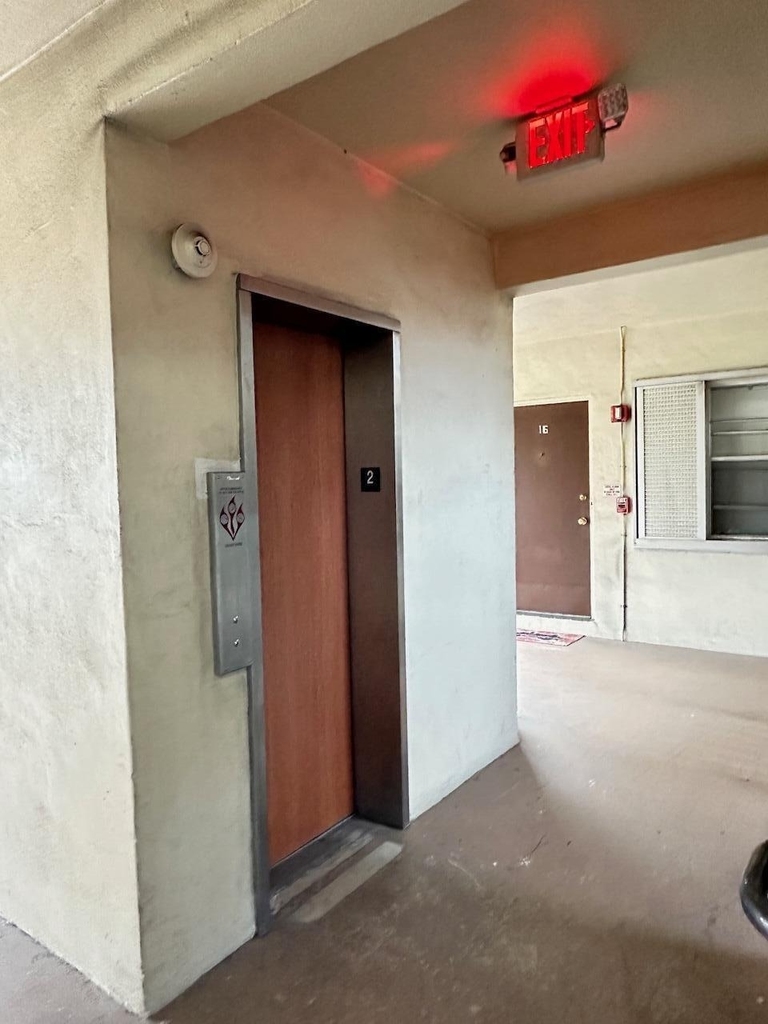 348 S Federal Highway - Photo 18