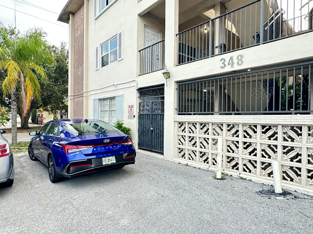 348 S Federal Highway - Photo 0