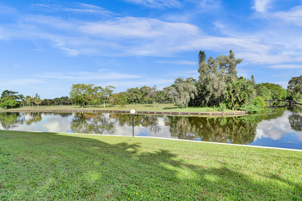 3601 Inverrary Drive - Photo 38