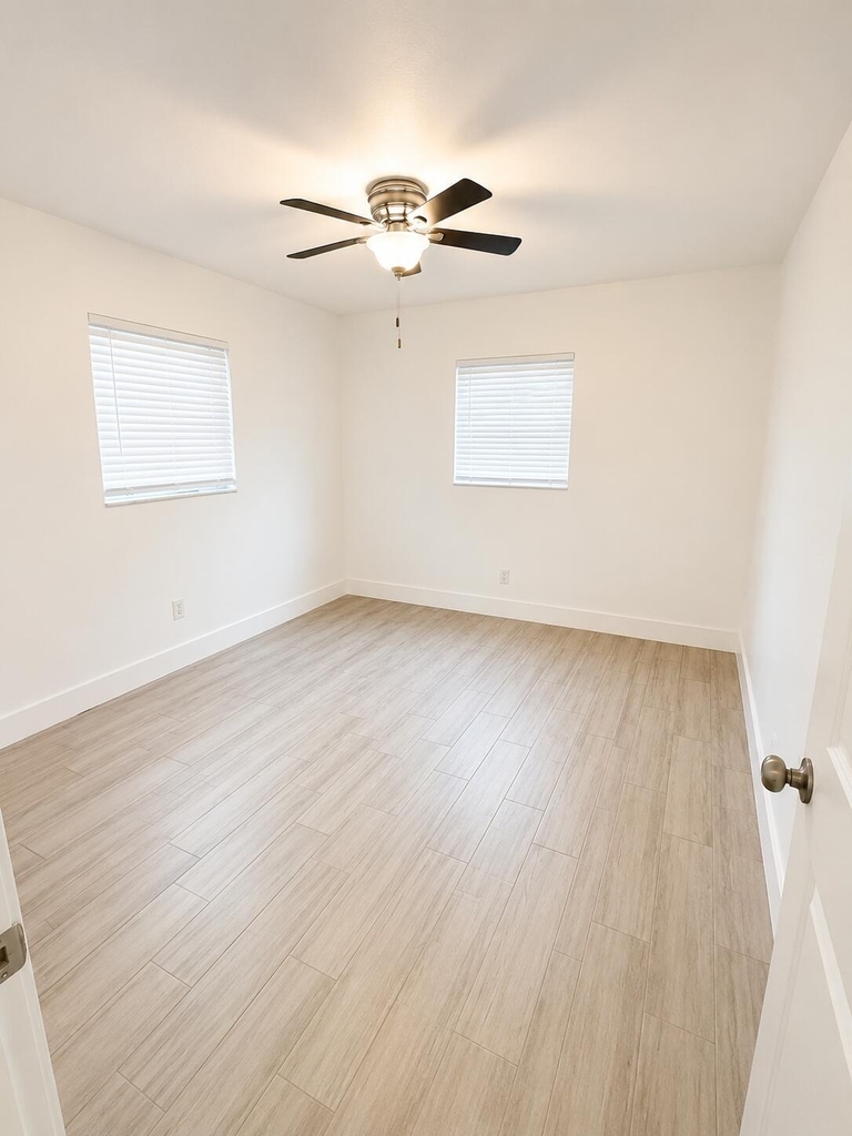 130 Nw 57th Street - Photo 8