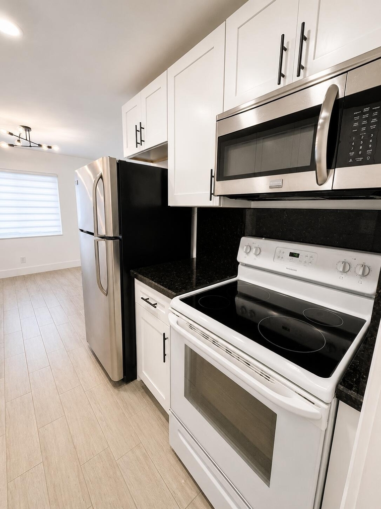 130 Nw 57th Street - Photo 6