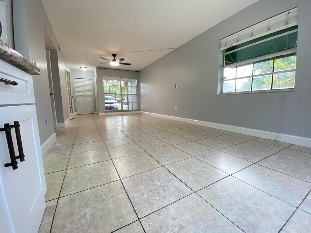12366 Sw 51st Place - Photo 11