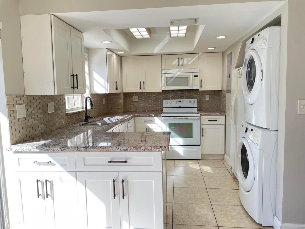 12366 Sw 51st Place - Photo 2