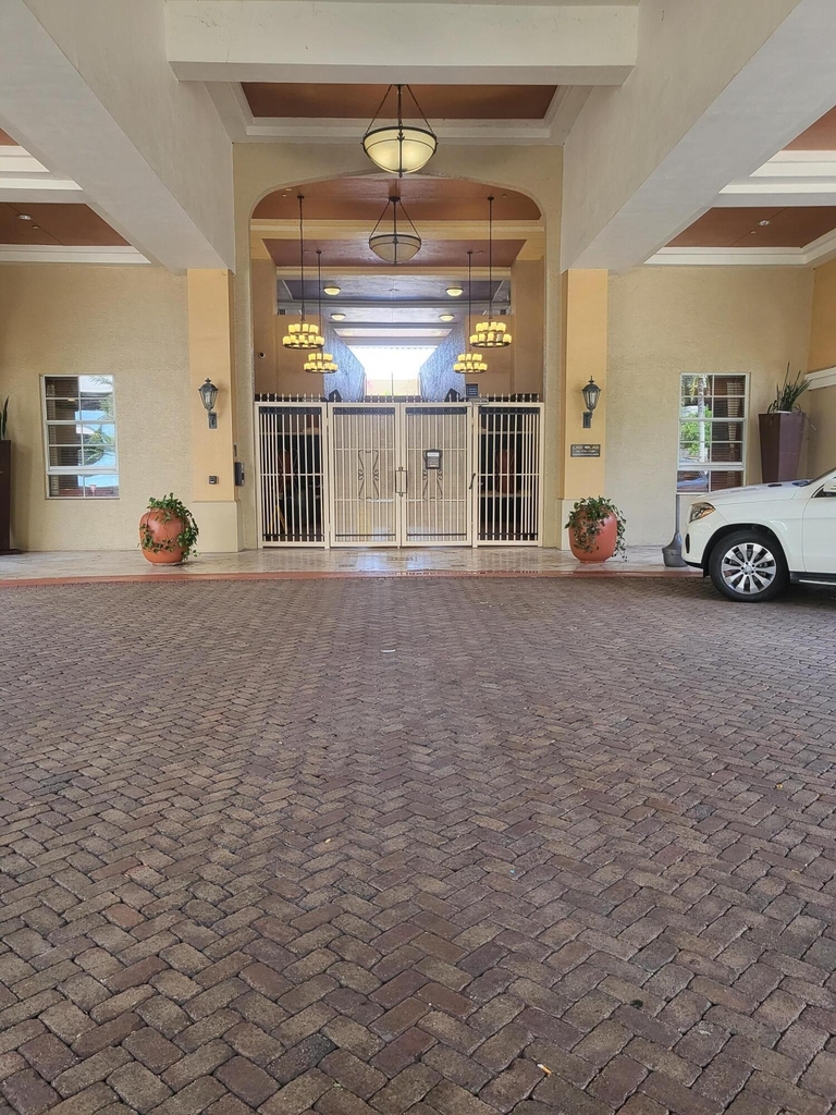 520 Se 5th Avenue - Photo 1