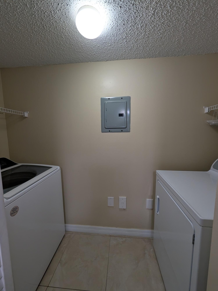 5011 Wiles Road - Photo 12