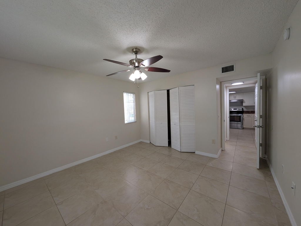 5011 Wiles Road - Photo 10