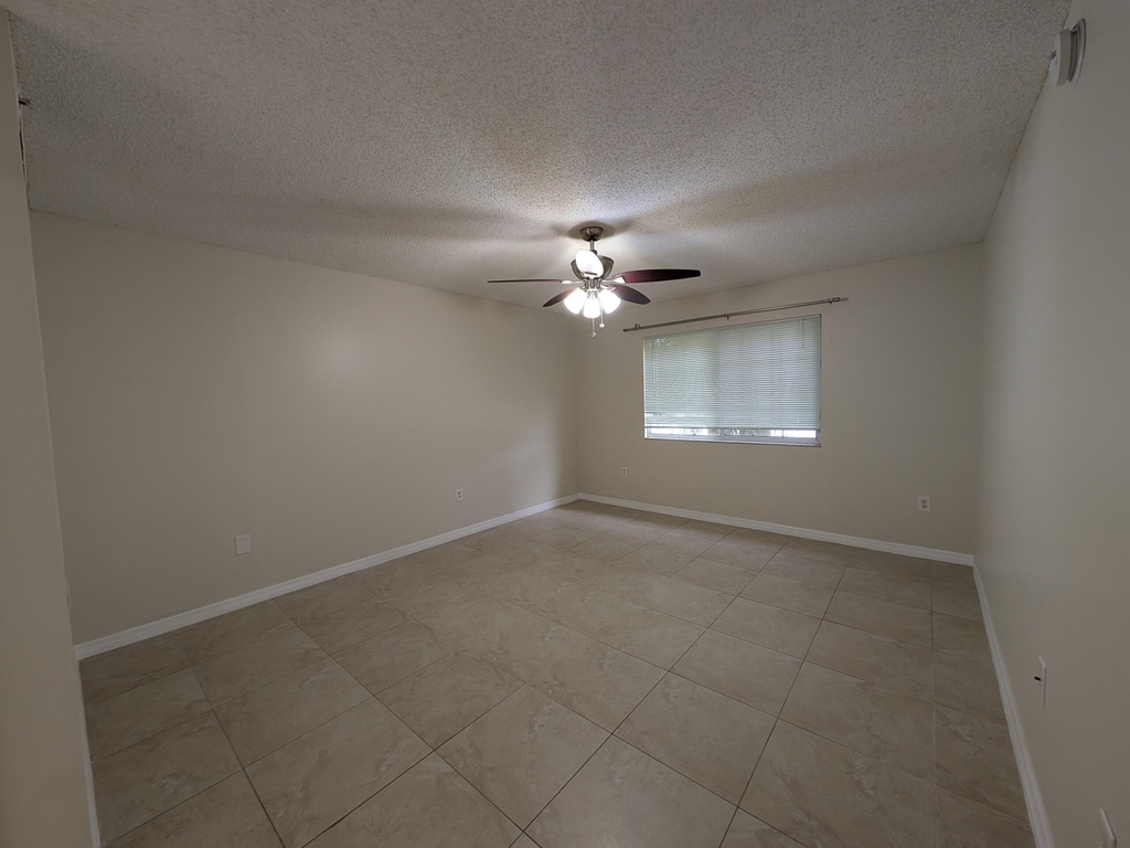 5011 Wiles Road - Photo 8