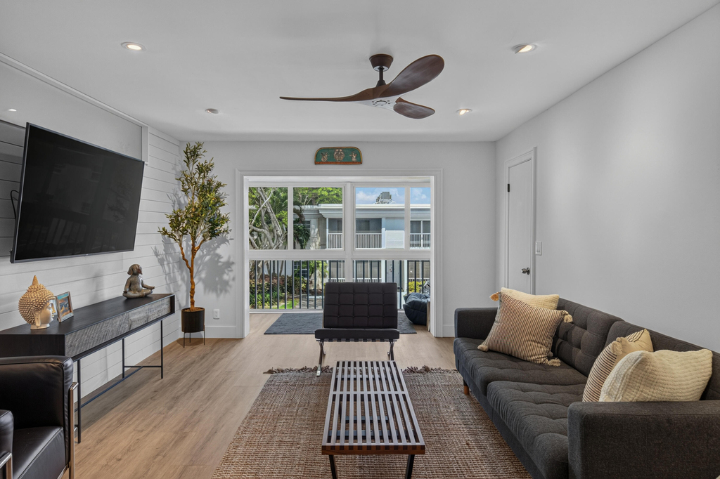 6515 Bay Club Drive - Photo 13