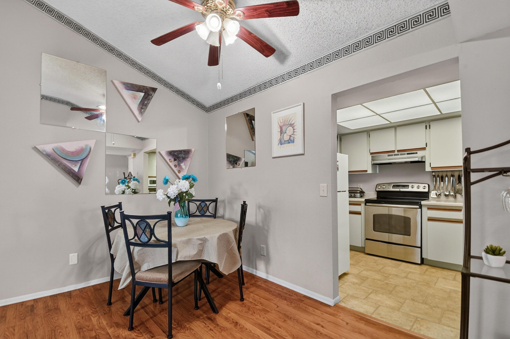 1606 Se Green Acres Circle - Photo 8