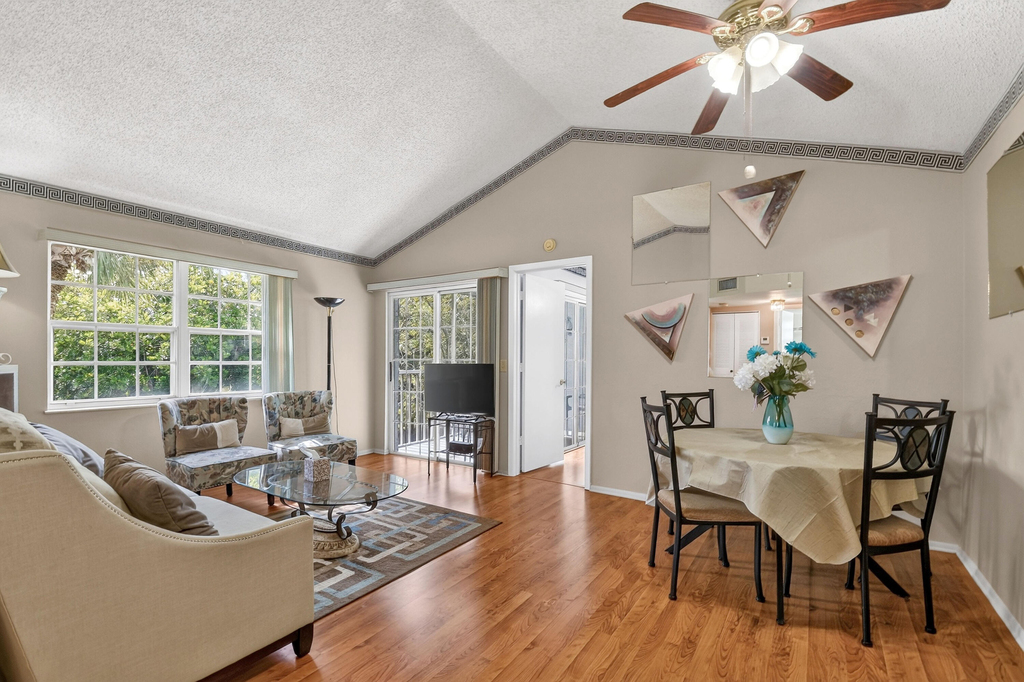 1606 Se Green Acres Circle - Photo 4