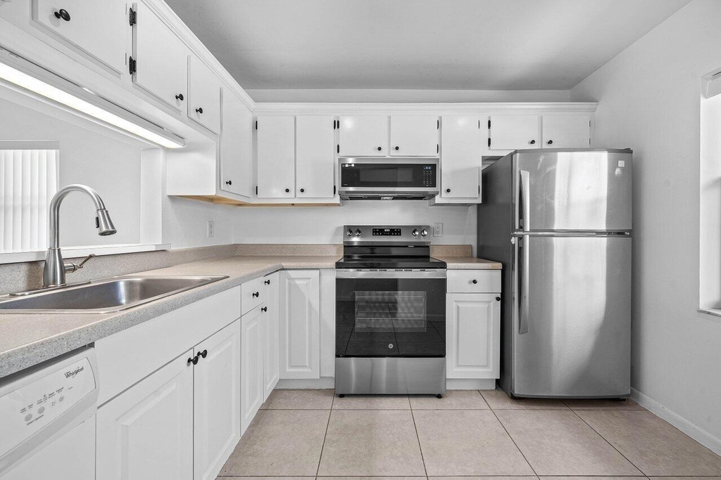 16422 Straw Way - Photo 7