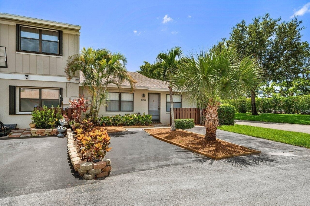 16422 Straw Way - Photo 1
