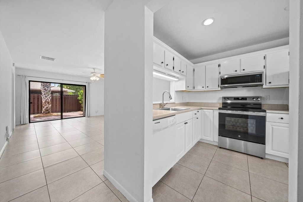 16422 Straw Way - Photo 6