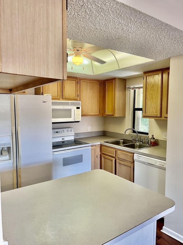 2470 Se Garden Terrace - Photo 7
