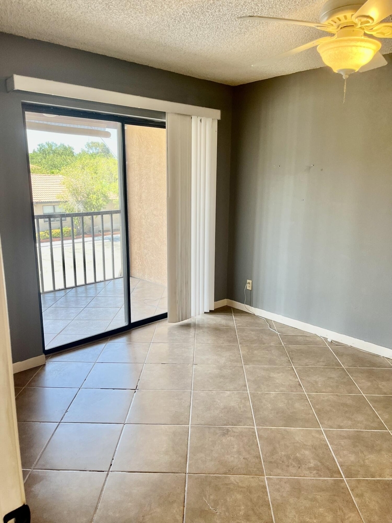 2470 Se Garden Terrace - Photo 9