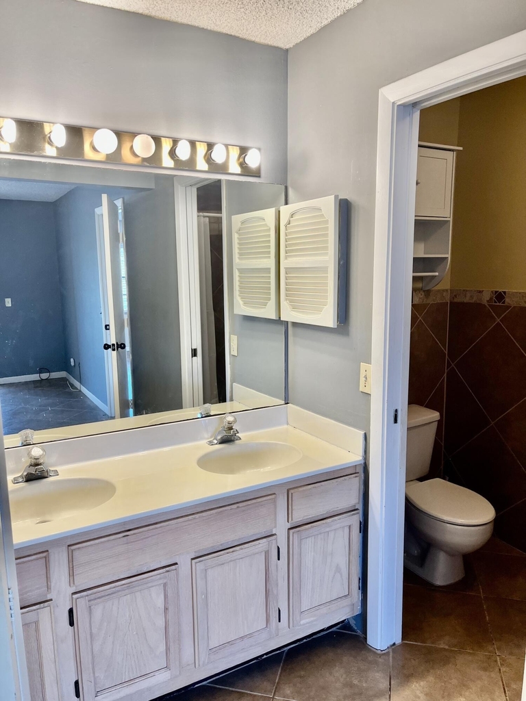 2470 Se Garden Terrace - Photo 12