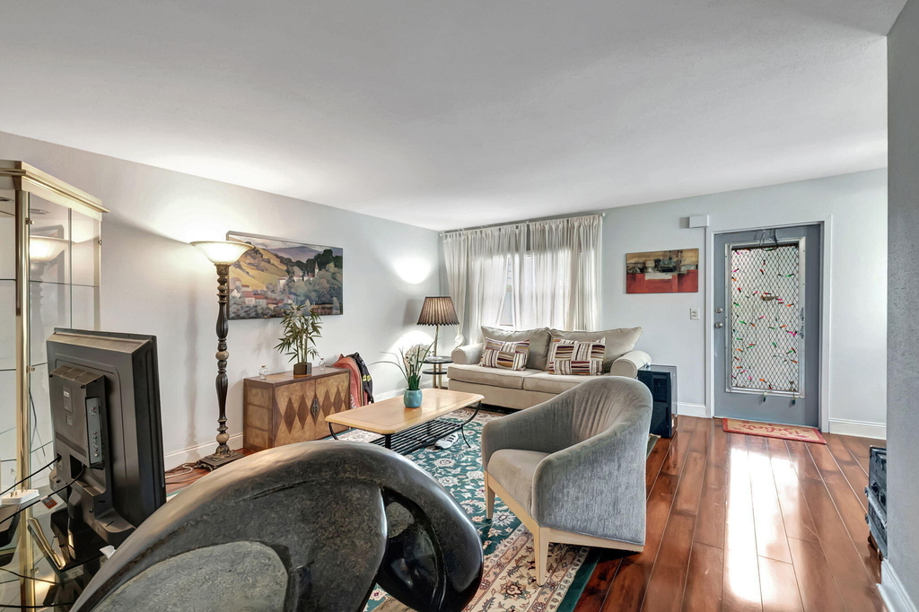 288 Tuscany Lane E - Photo 4