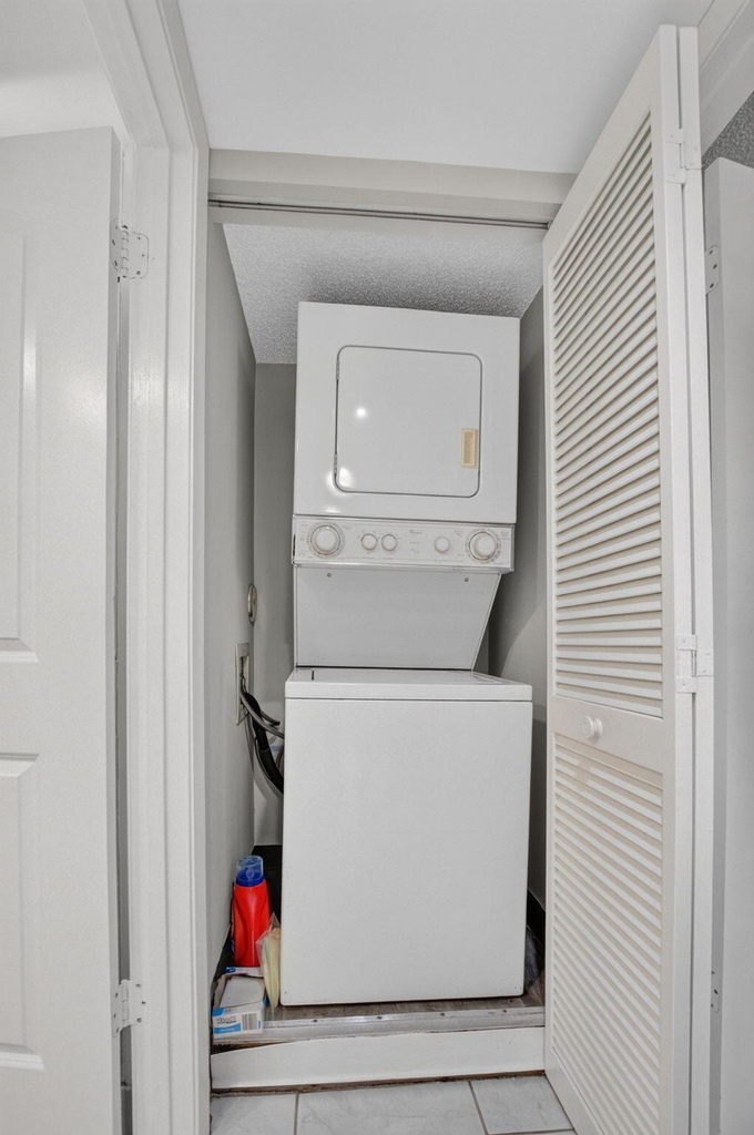 7473 Glendevon Lane - Photo 33