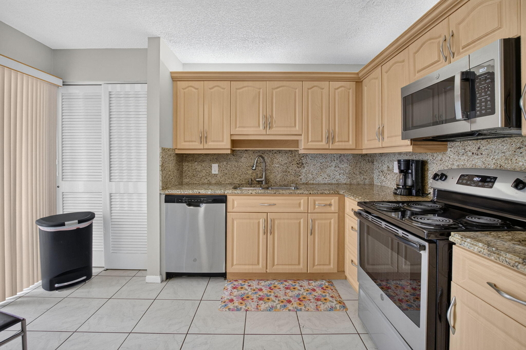 7473 Glendevon Lane - Photo 16