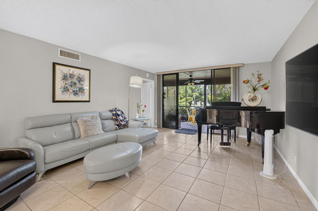7473 Glendevon Lane - Photo 7